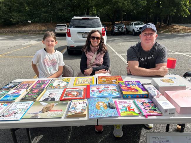 Fam with books